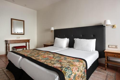 Habitación Doble con Cama supletoria del hotel Dorma Alfonso VIII