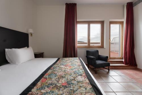Habitación Doble con Terraza del hotel Dorma Alfonso VIII. Foto 3