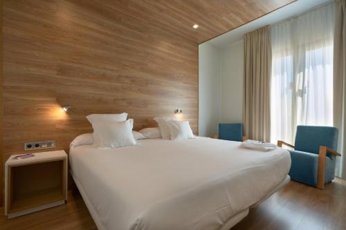 Habitación Doble Superior - 1 o 2 camas del hotel Monte Puertatierra. Foto 5