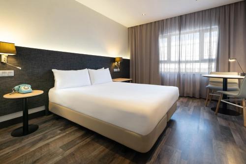 Habitación Estandar del hotel Cadiz Paseo del Mar Affiliated By Meliá