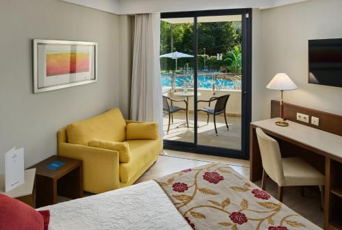 Habitación Doble con vistas a la piscina - 2 camas del hotel Hipotels Sherry Park. Foto 6