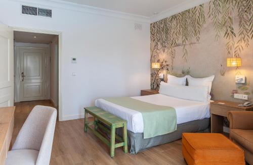 Habitación Doble con vistas a la piscina - 1 o 2 camas del hotel Jerez AQ35. Foto 4