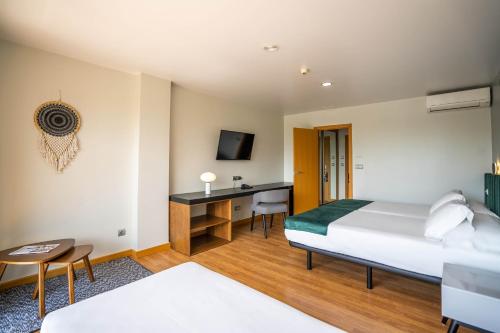 Habitación Triple del hotel Abba Comillas. Foto 3