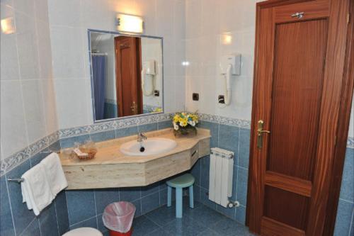 Habitación Doble Pequeña - 2 camas del hotel Alfar y apartamentos. Foto 1