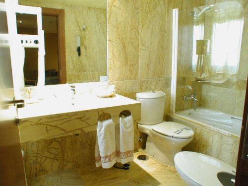 Habitación Triple del hotel Estrella del Norte. Foto 1