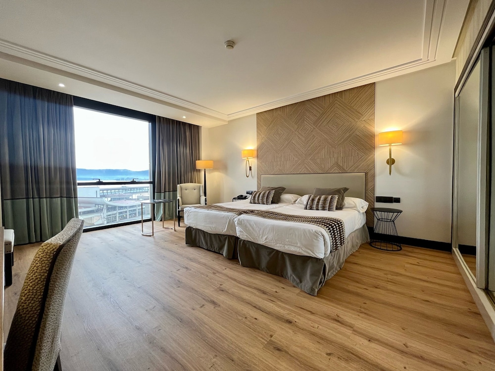 Habitación doble, vistas al mar del hotel Bahia. Foto 6