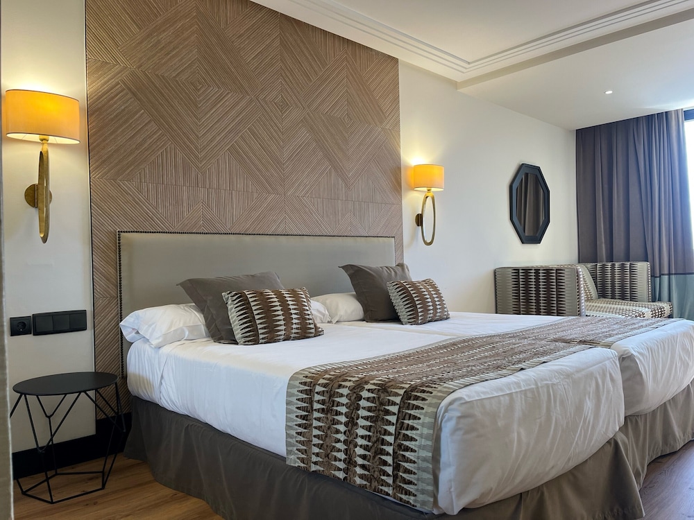 Habitación doble del hotel Bahia. Foto 11