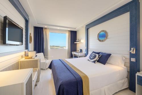 Habitación Doble Deluxe con vistas al mar - 1 o 2 camas del hotel Santemar. Foto 1