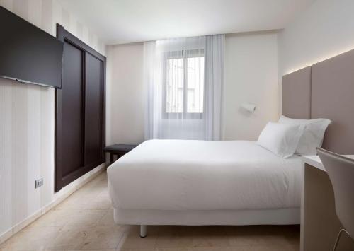 Habitación pequeña del hotel NH Ciudad de Santander