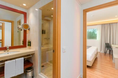 Habitación Doble Estándar del hotel Puerta Santander. Foto 5