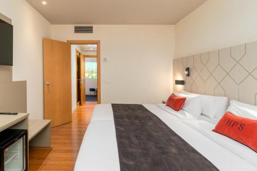 Habitación Doble Estándar del hotel Puerta Santander. Foto 9