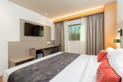 Habitación Doble Estándar del hotel Puerta Santander. Foto 10