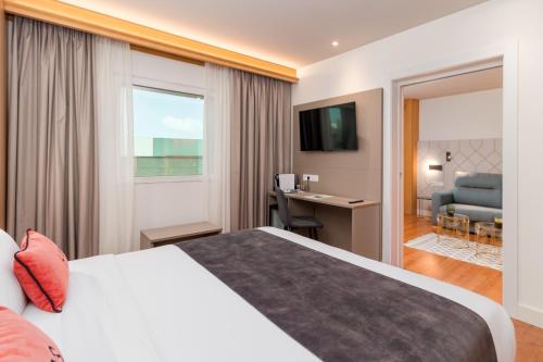 Suite Doble Estándar del hotel Puerta Santander. Foto 6