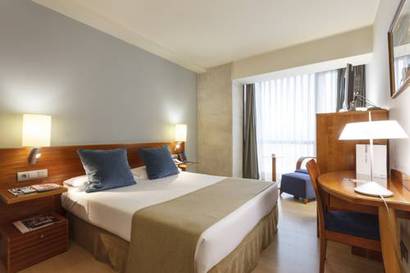 Habitación doble del hotel Vincci Puerto Chico. Foto 2