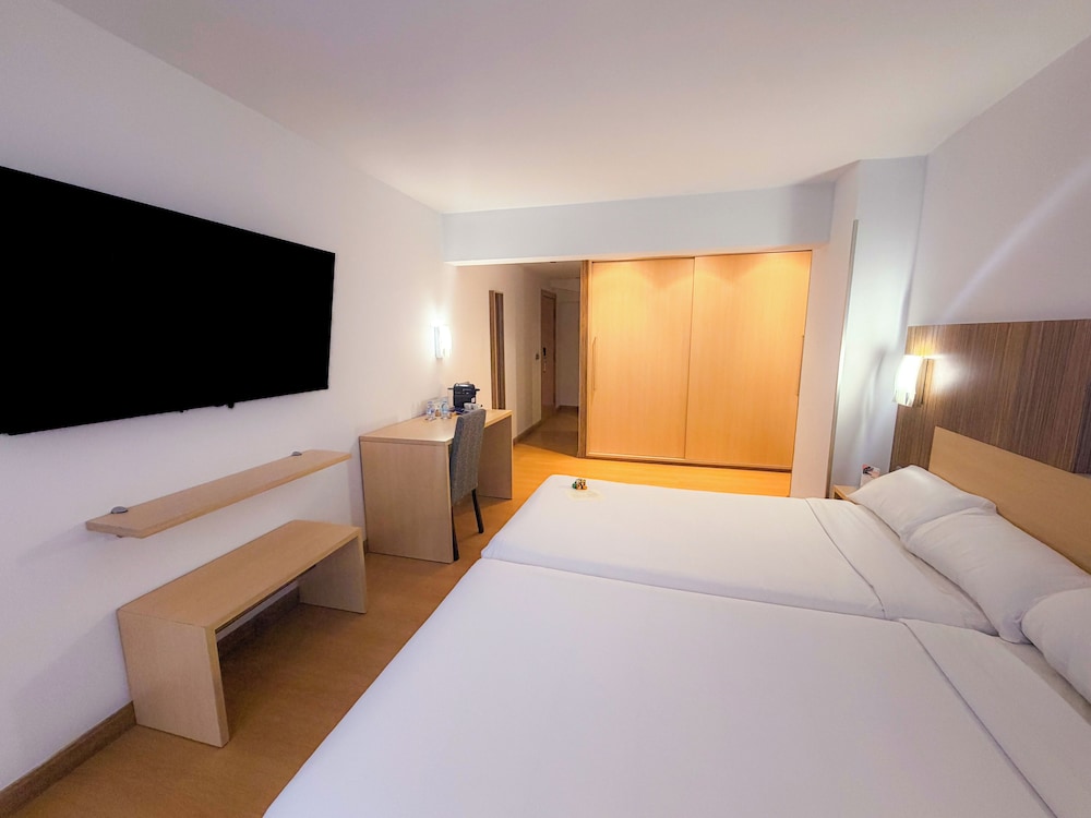 2 Single Beds, Premium Room del hotel Faranda Alisas Santander, Ascend Hotel Collection. Foto 8