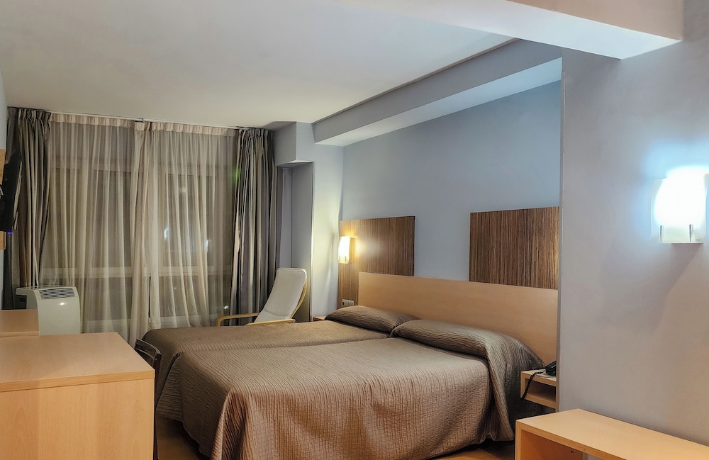 Habitación Superior, 2 camas individuales del hotel Faranda Express Alisas Santander. Foto 1