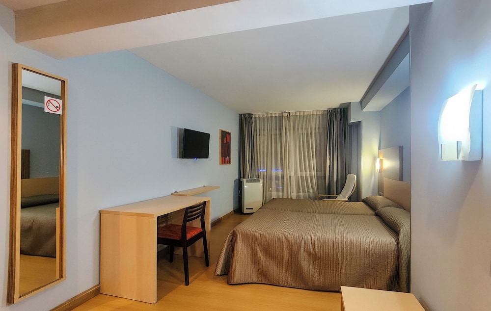 Habitación Superior, 2 camas individuales del hotel Faranda Express Alisas Santander. Foto 2