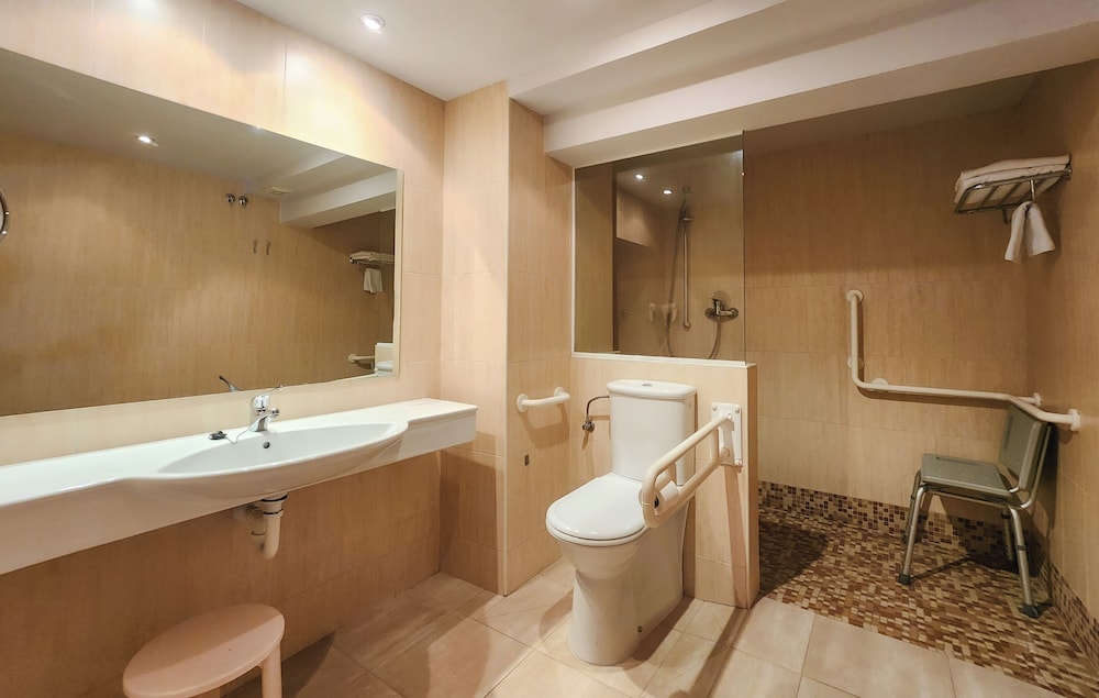 Habitación Superior, 2 camas individuales del hotel Faranda Express Alisas Santander. Foto 4