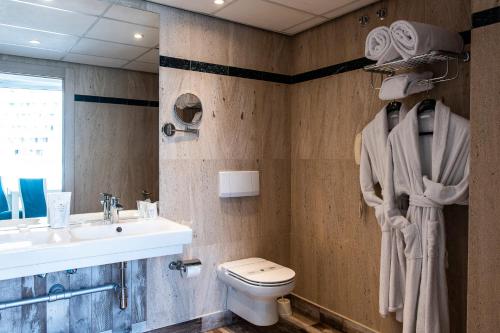Suite con bañera de hidromasaje del hotel Palacio del Mar. Foto 9