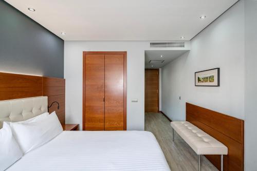 Habitación Doble Deluxe - 1 o 2 camas del hotel Dorma Coliseum. Foto 5