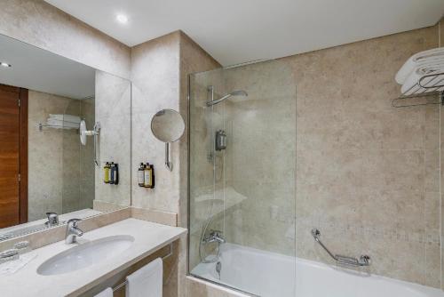 Habitación Doble Deluxe con vistas a la ciudad - 1 o 2 camas del hotel Dorma Coliseum. Foto 1