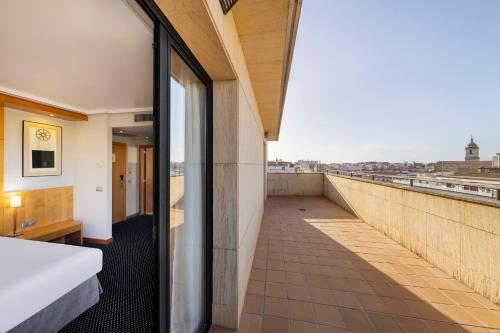 Habitación doble con balcón del hotel Eurostars Rey Alfonso X. Foto 8