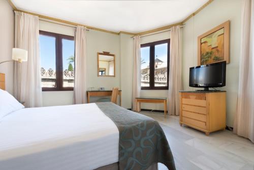 Habitación Doble con vistas a la mezquita - 1 o 2 camas del hotel Eurostars Maimonides. Foto 3