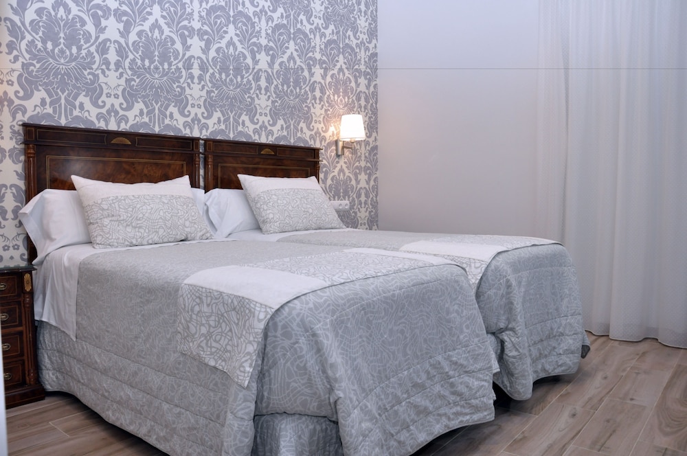 Habitación estándar con 2 camas individuales del hotel Selu. Foto 1