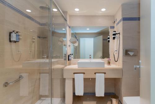 Habitación Doble Superior con vistas del hotel Hesperia Córdoba. Foto 5