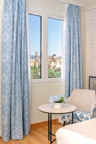 Habitación Doble Deluxe con vistas del hotel Hesperia Córdoba