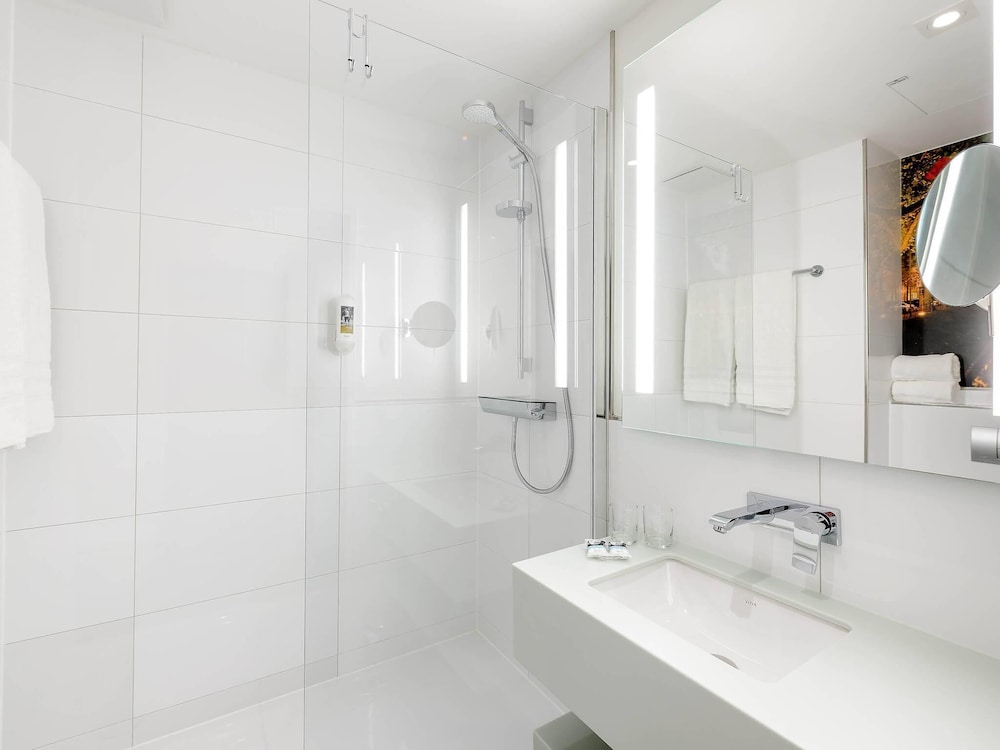 Habitación estándar, 1 cama individual del hotel Mercure Duesseldorf Zentrum. Foto 3