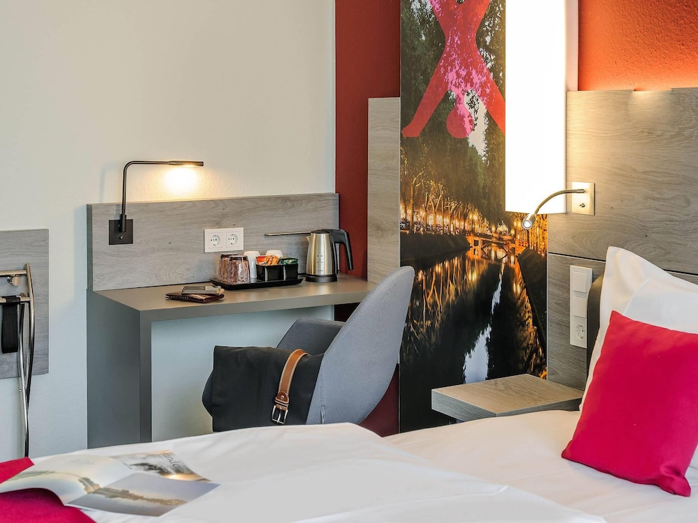 Habitación estándar, 2 camas individuales del hotel Mercure Duesseldorf Zentrum. Foto 1