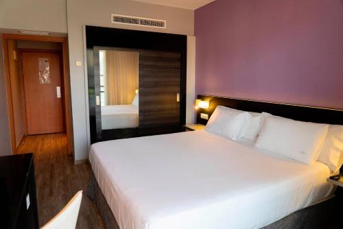 Habitación Superior - 1 cama grande del hotel Sercotel Córdoba Medina Azahara