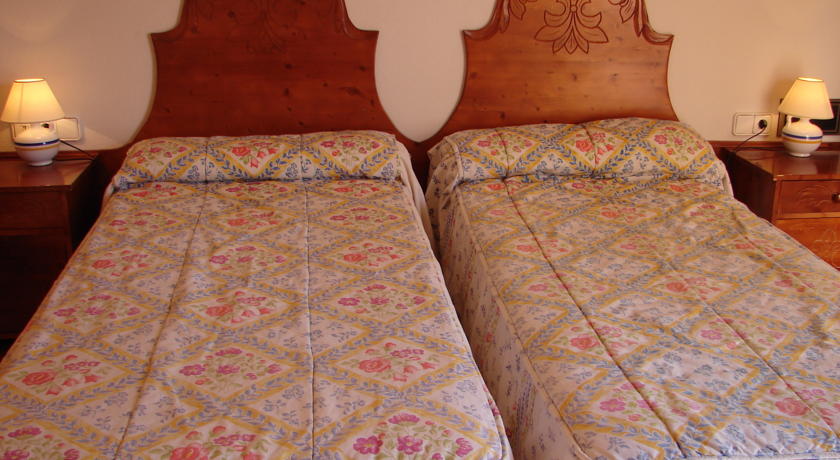 Habitación doble Interior del hotel Villa de Priego de Córdoba. Foto 1