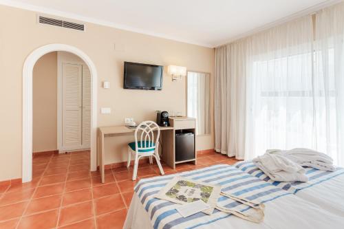 Habitación Doble Premium del hotel Dwo Les Palmeres. Foto 1