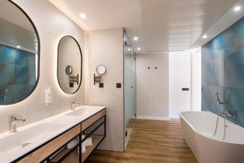 Suite Deluxe del hotel Htop Amaika and Spa - Adults Only. Foto 5