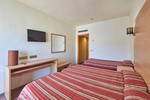 Habitación Triple Estándar del hotel Ona Don Juan