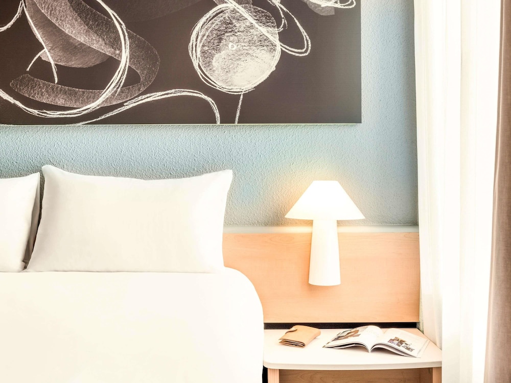 Habitación estándar, 2 camas individuales del hotel Ibis Luebeck. Foto 3