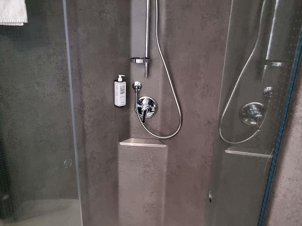 Habitación estándar, 2 camas individuales del hotel Ibis Luebeck. Foto 5
