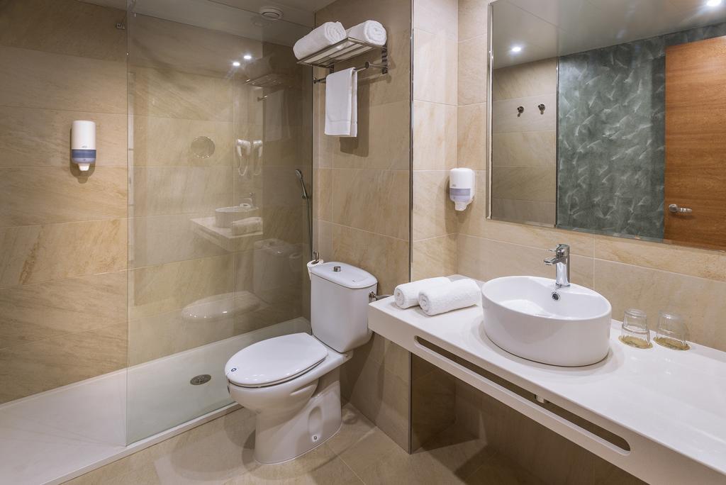 Habitación doble del hotel Sumus Monteplaya. Foto 2