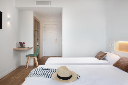Habitación Doble del hotel Prestige Sant Marc. Foto 7