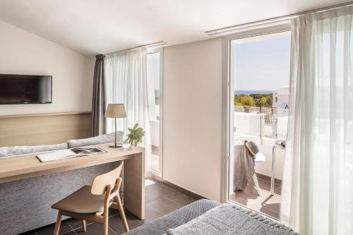 Suite Junior Premium del hotel Aqua Aquamarina. Foto 2