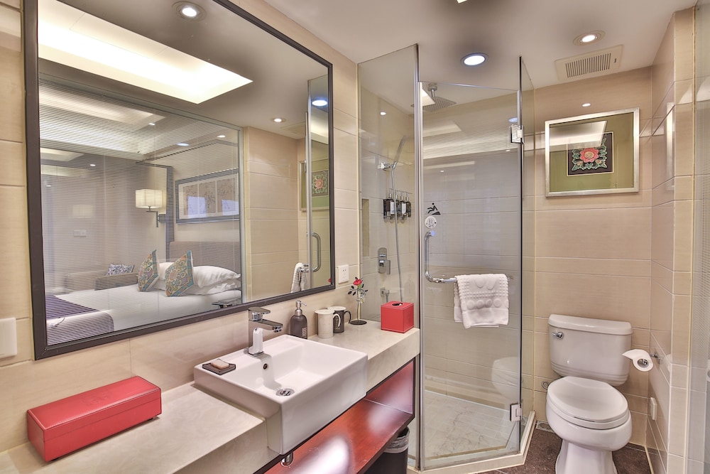 Habitación Deluxe con 2 camas individuales del hotel Ssaw Boutique Shanghai Bund. Foto 1