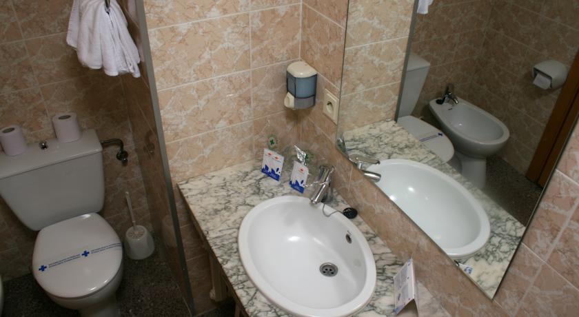 Habitación individual del hotel Don Juan Tossa