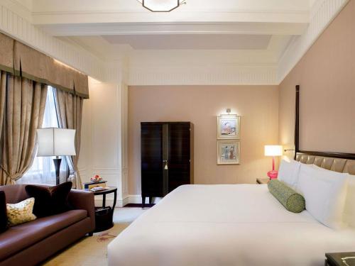Deluxe King Room - First Round Minibar Soft Drink del hotel Fairmont Peace. Foto 4