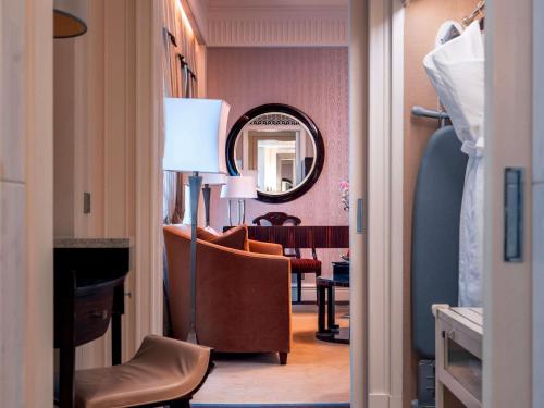Fairmont Gold King Room - First Round Minibar Soft Drink+Afternoon Tea+Dinner del hotel Fairmont Peace. Foto 1