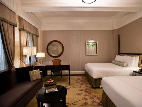Fairmont Twin Room - First Round Minibar Soft Drink del hotel Fairmont Peace. Foto 3