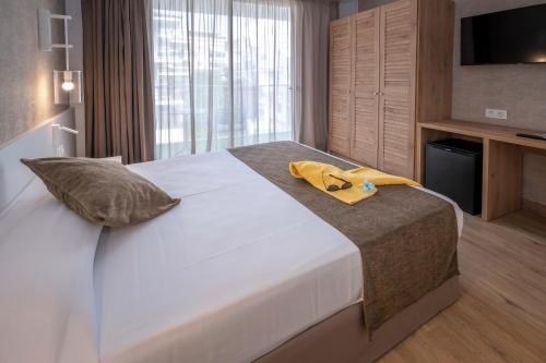 Habitación Doble con balcón - 2 camas del hotel GHT Costa Brava