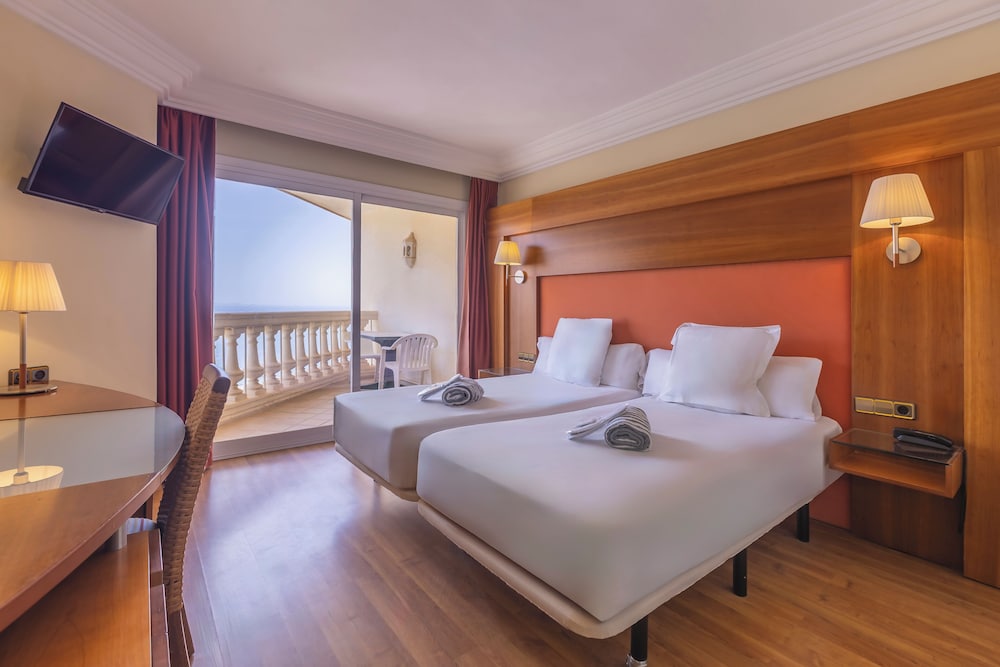 Habitación con 1 cama doble o 2 individuales, vistas al mar del hotel Moon Dreams Portomagno