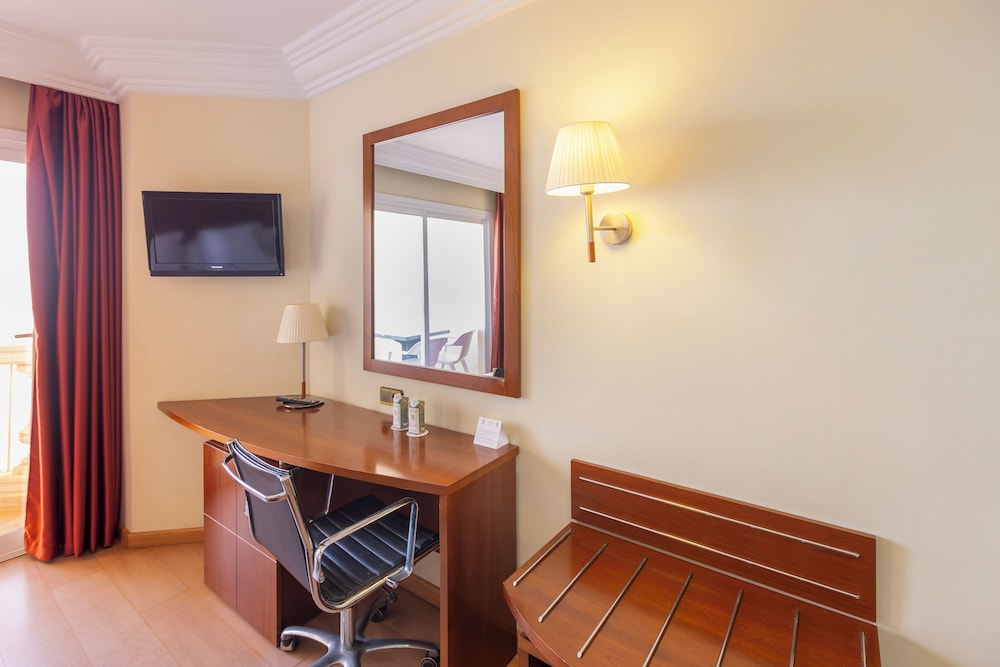 Habitación con 1 cama doble o 2 individuales, vistas al mar del hotel Moon Dreams Portomagno. Foto 3